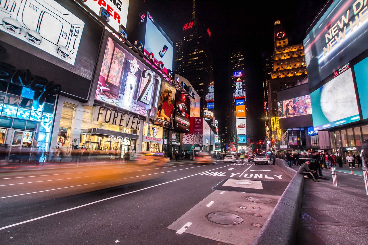 Designing for the Drive-By: The Visual Rules of Billboard Success